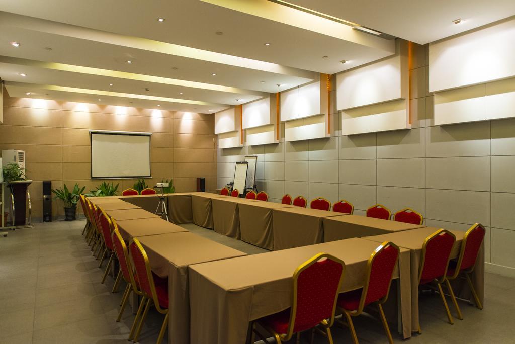 Jinjiang Inn Select Wuhan Chu Hehan Street Shuiguohu Екстер'єр фото